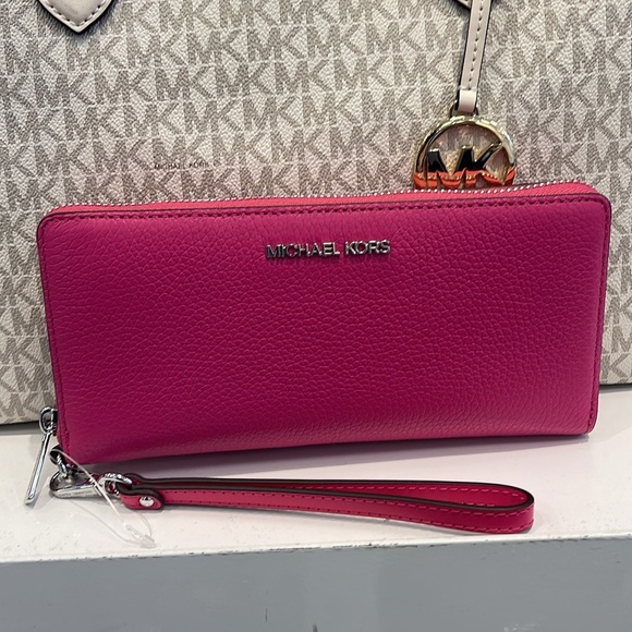MICHAEL KORS JST 
Leather Continental Wristlet Phone Case Wallet 
Dragonfruit - Picture 10 of 16